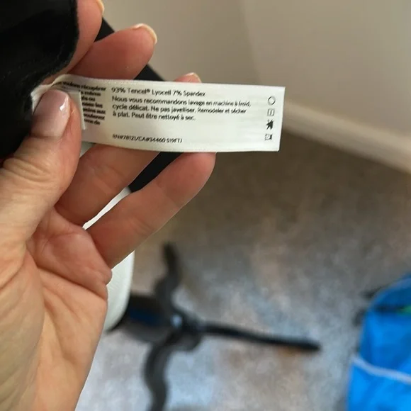 Eileen Fisher V-Neck SS Black Hi-lo Tunic Top, Medium, Like New - Picture 7 of 7